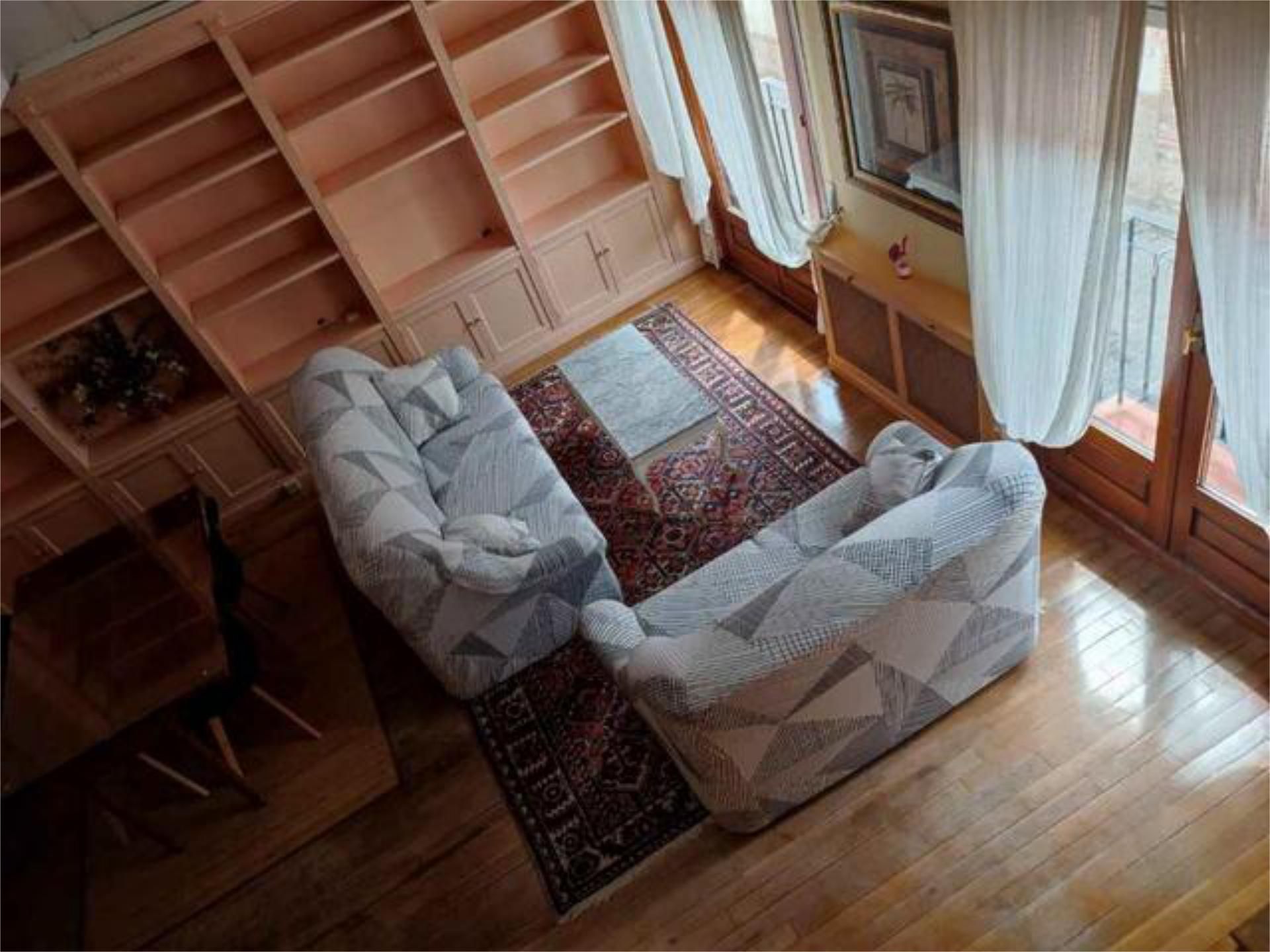 Sala d'estar de Apartament de lloguer en Alcalá de Henares amb Calefacció i Moblat