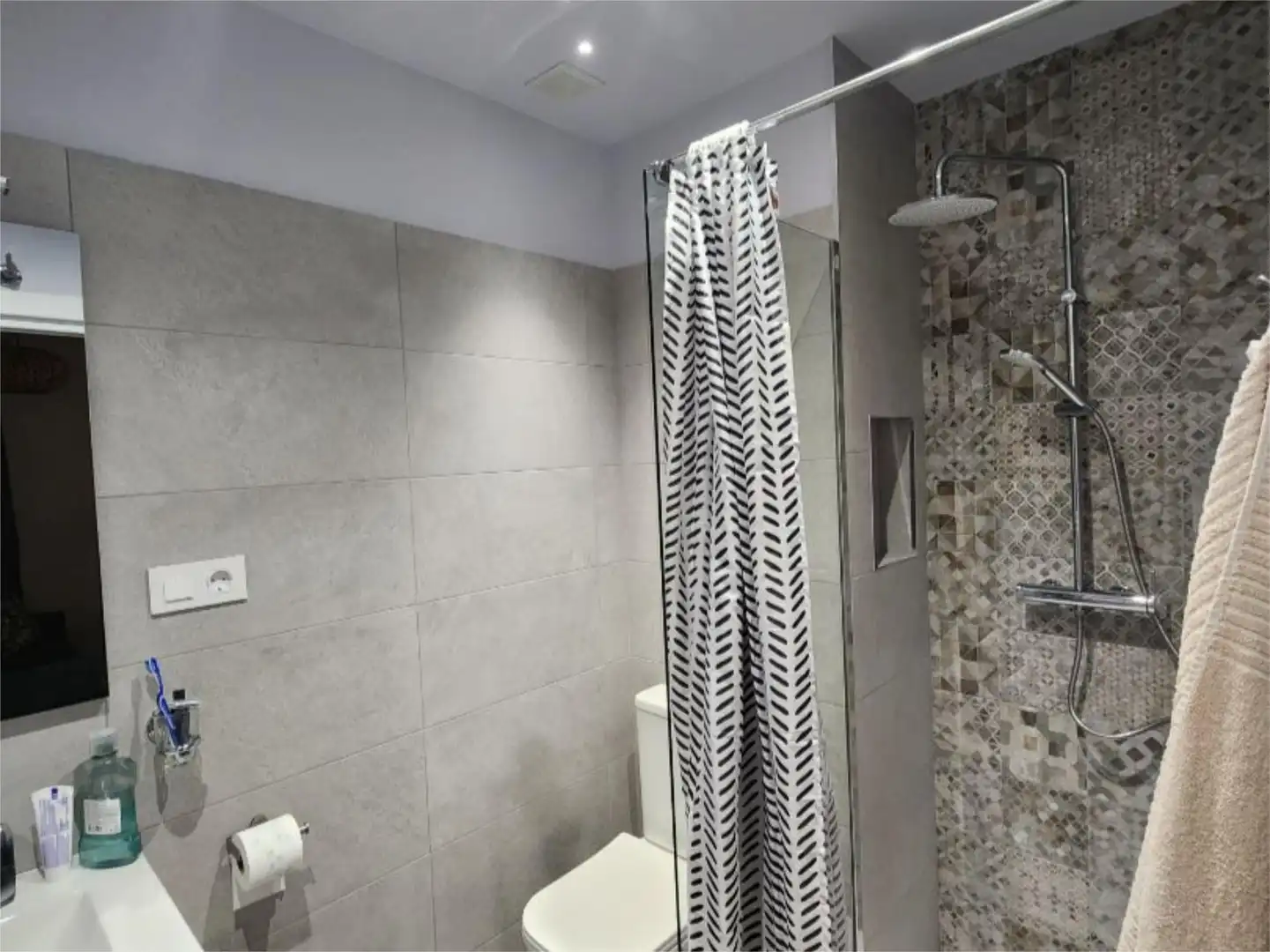 Flat for rent in Calle Torres Quevedo, 4, La Vega - La Sal Bathroom of Flat for rent in León Capital