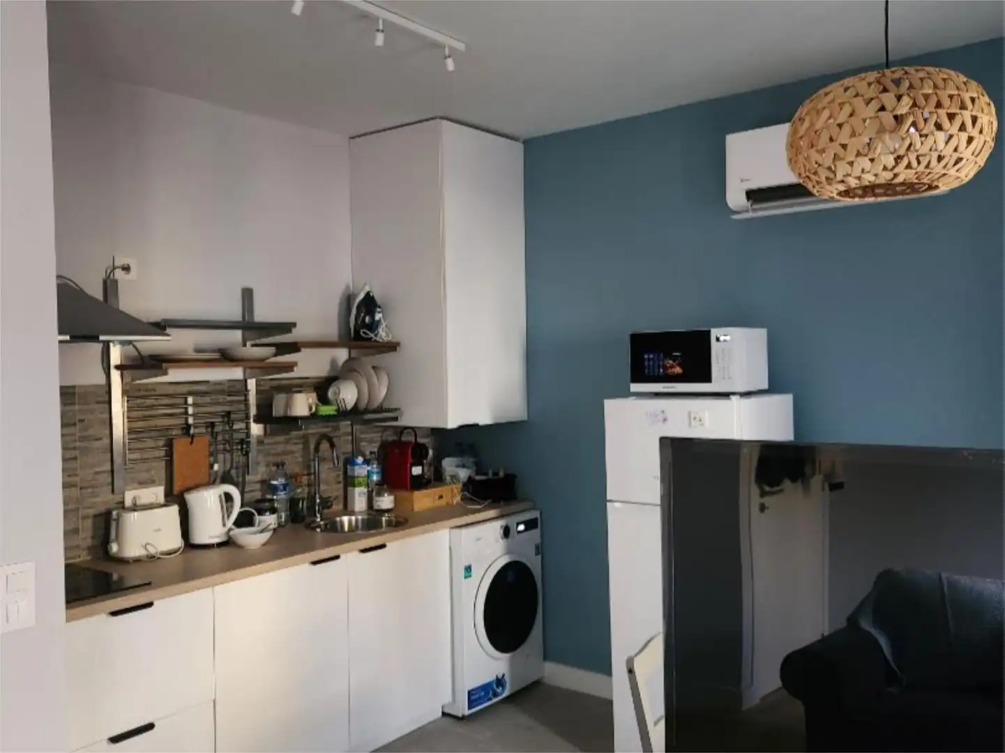 Flat for rent in Calle Torres Quevedo, 4, La Vega - La Sal Kitchen of Flat for rent in León Capital