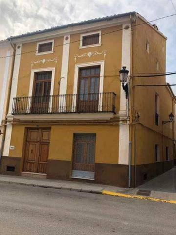 Casa-chalet en Venta en Ayora