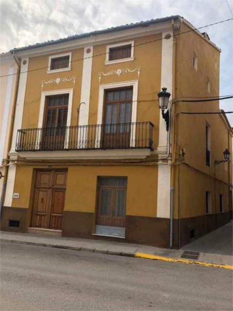 Vista exterior de Casa o xalet en venda en Ayora amb Jardí privat