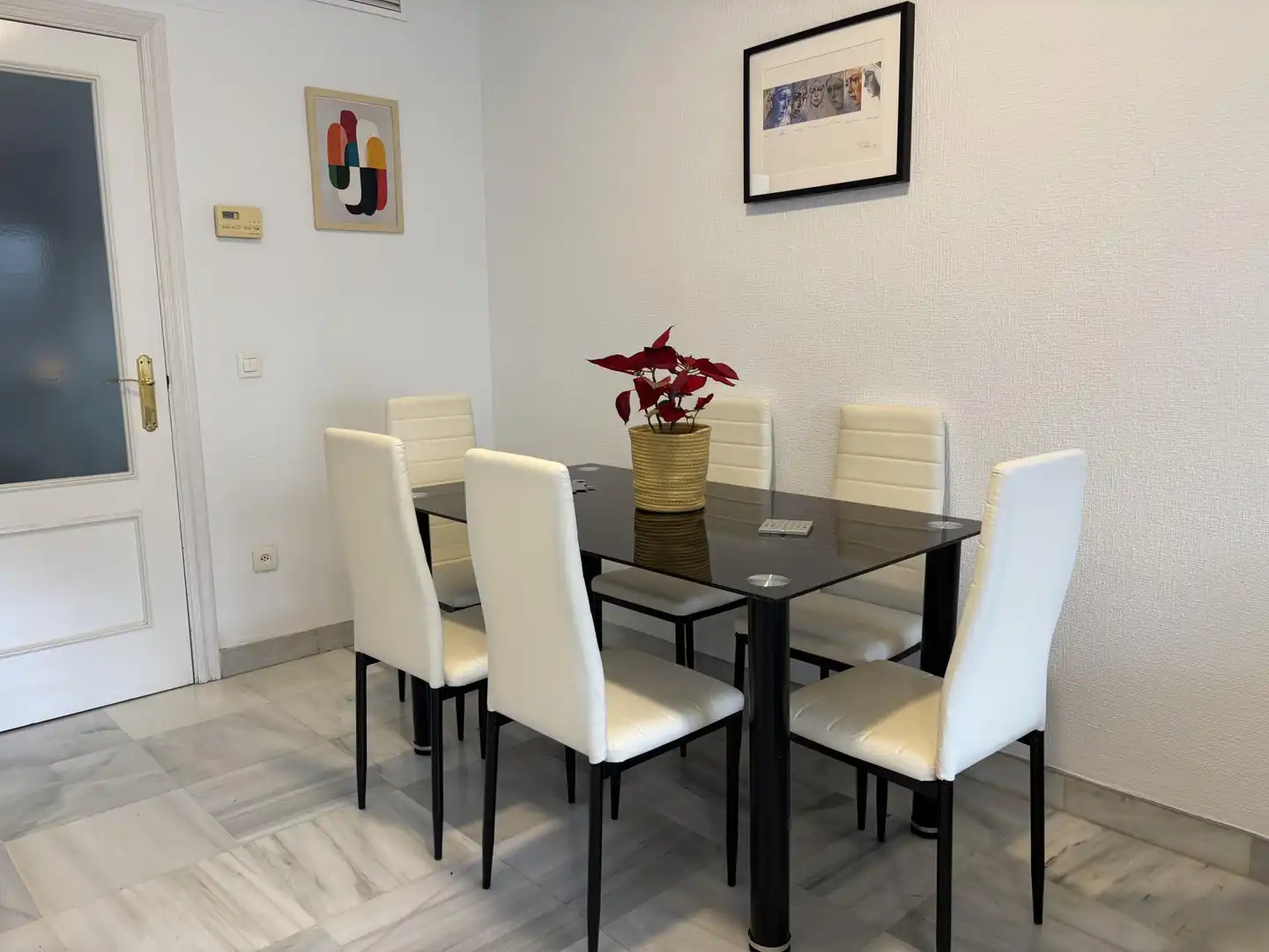 Dining room of Flat for share in Sevilla  with Air Conditioner, Heating and Furnished