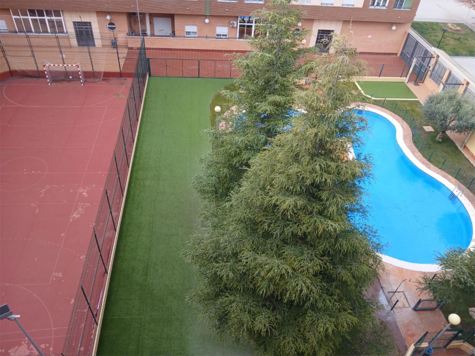 Flat to rent in Calle París, 3, Imaginalia - Llanos del Águila