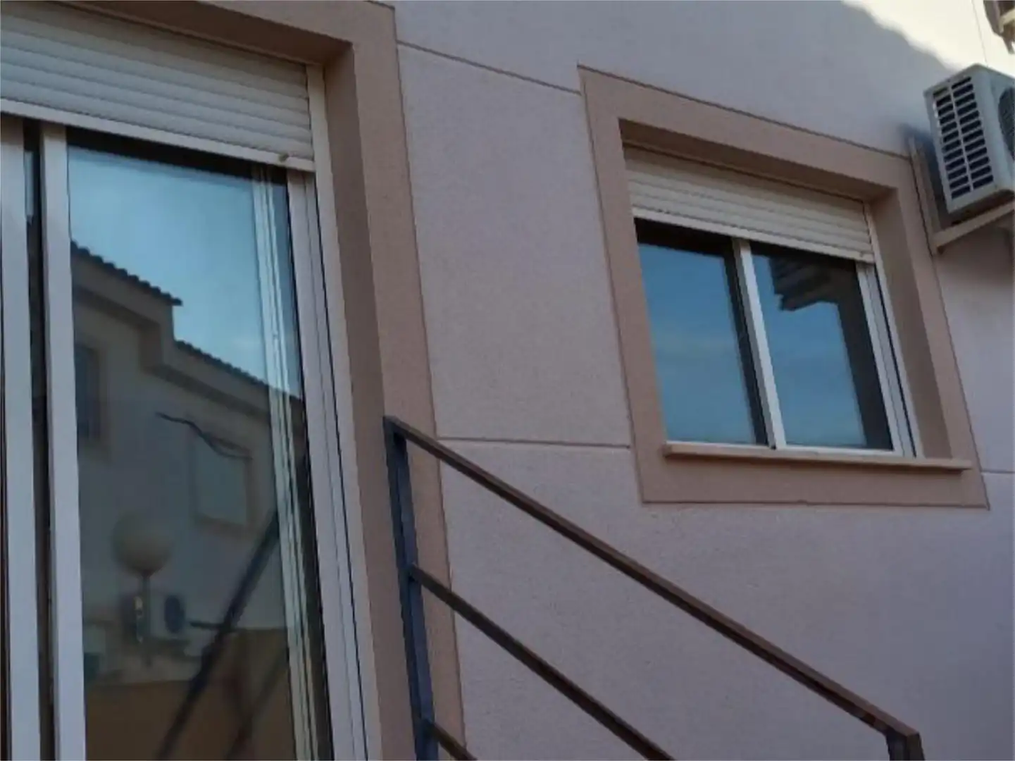 Vista exterior de Piso en venta en La Nucia con Aire acondicionado, Calefacción y Jardín privado