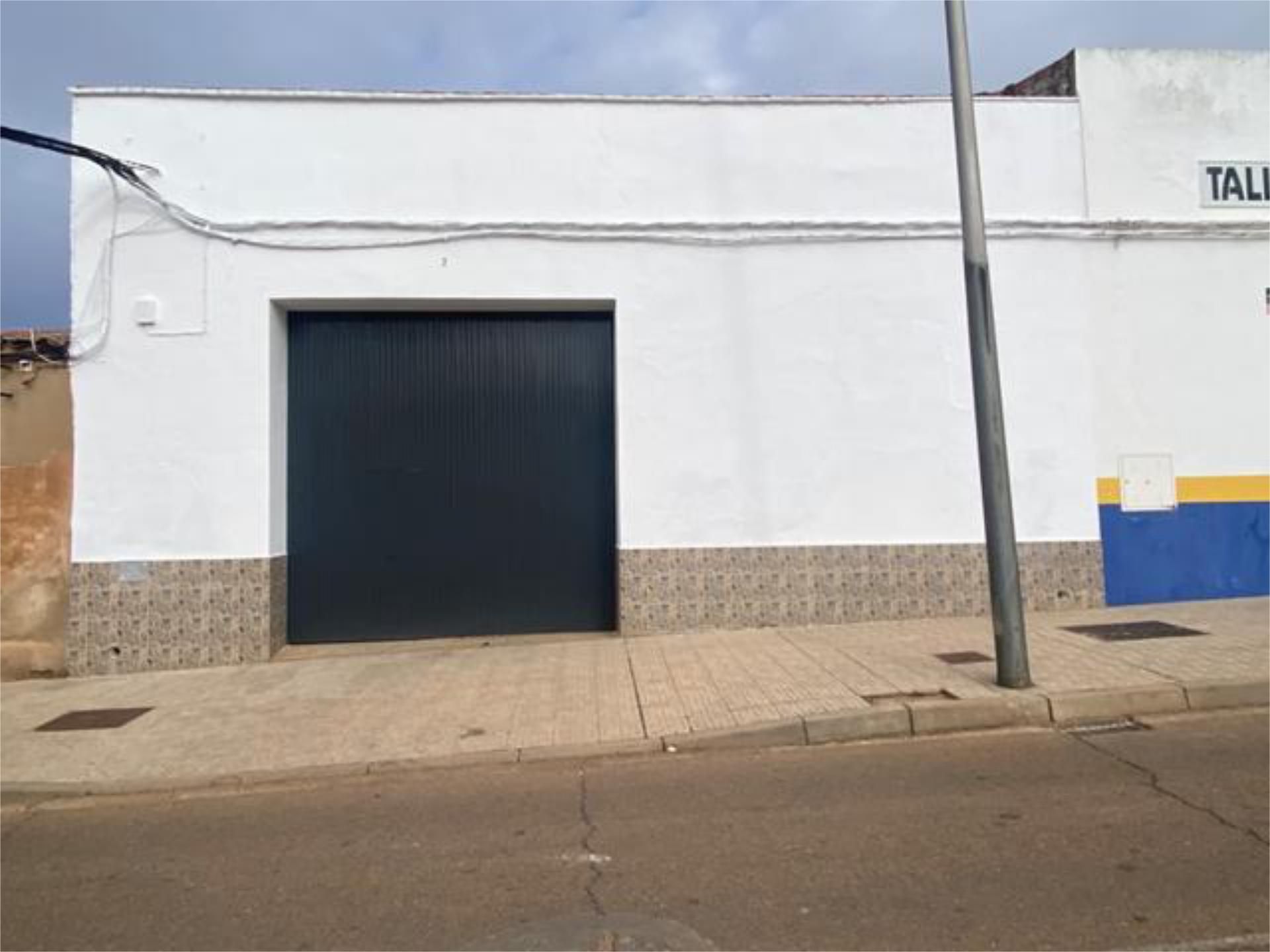 Exterior view of Industrial buildings for rent in Almendralejo