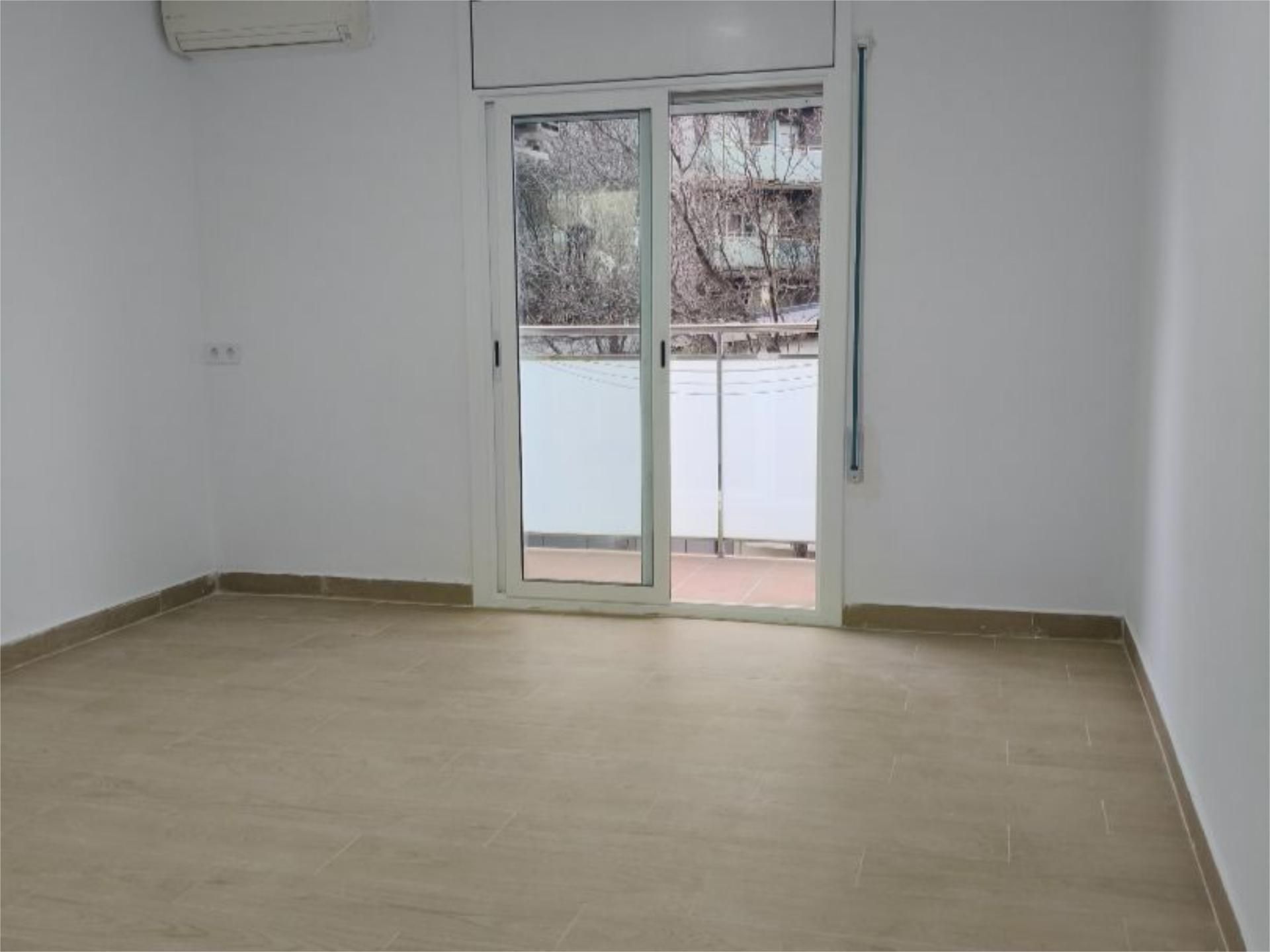 Habitación de Piso en venta en Terrassa con Aire acondicionado y Balcón