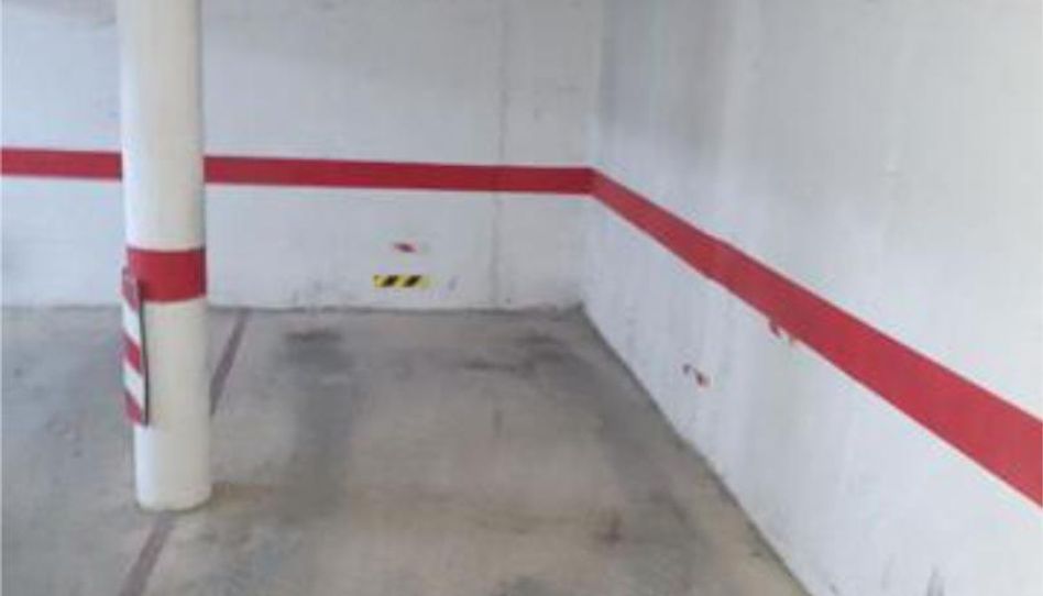 Garaje de alquiler en Huerta de la Reina - Trassierra, Córdoba Capital - imagen 1 Foto 1 de Garaje de alquiler en Huerta de la Reina - Trassierra, Córdoba Capital