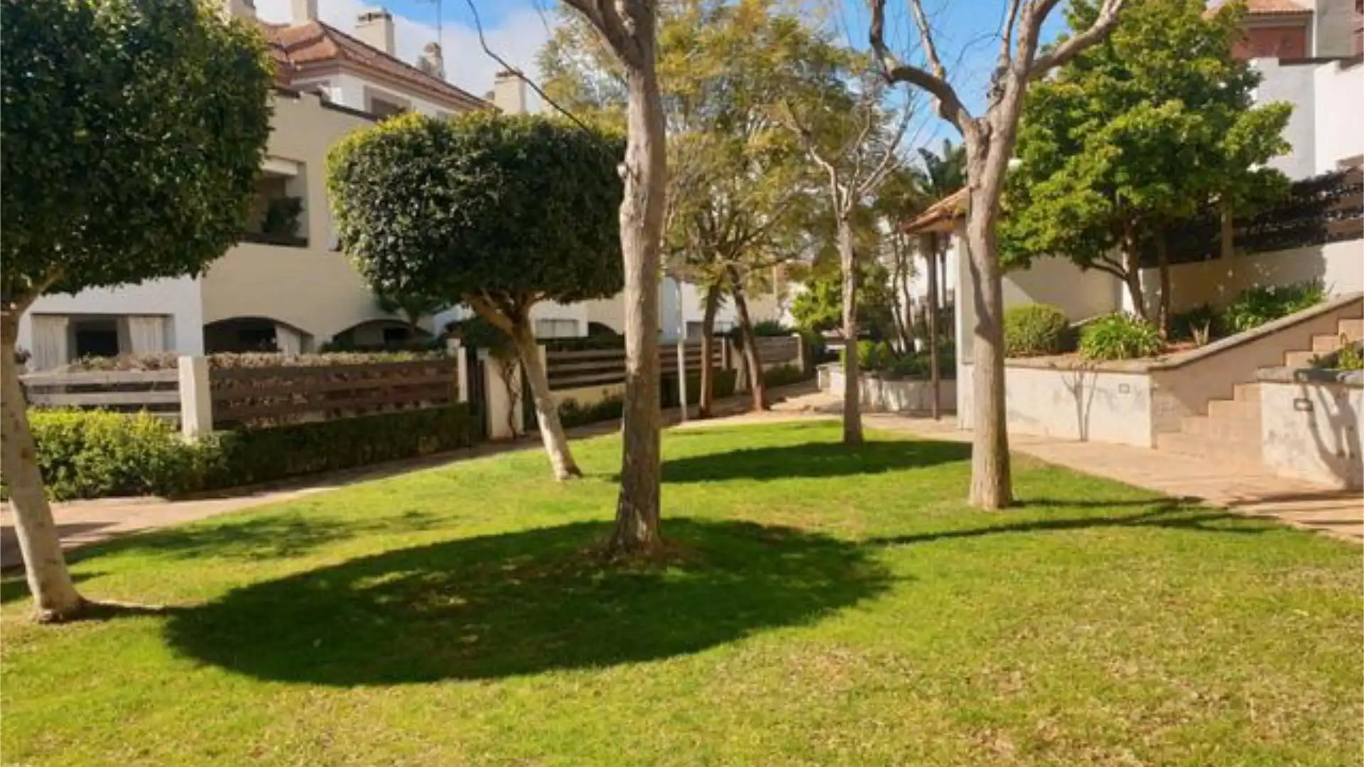 Garten von Wohnung zum Verkauf in Guillena mit Heizung, Privatgarten und Terrasse