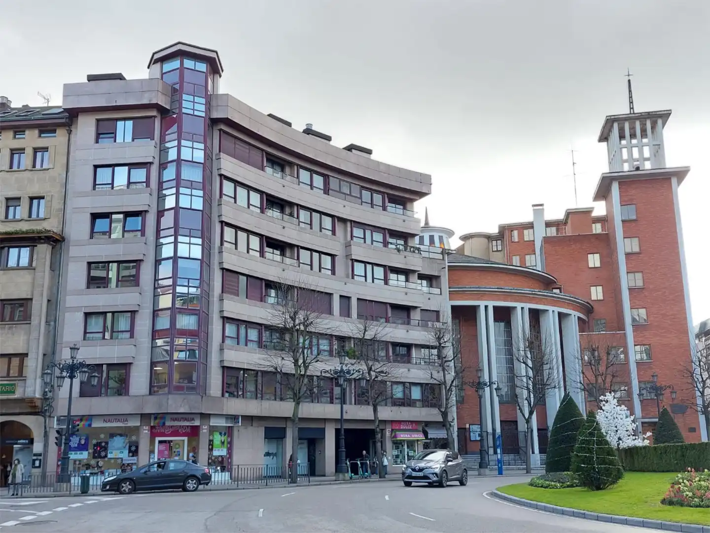 Exterior view of Office for rent in Oviedo 
