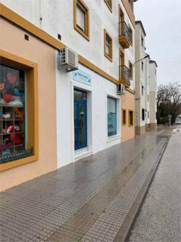 Local comercial en Alquiler en Núcleo urbano