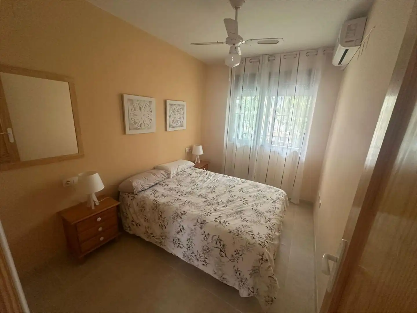 Dormitori de Apartament de lloguer en Oropesa del Mar / Orpesa amb Aire condicionat, Calefacció i Piscina