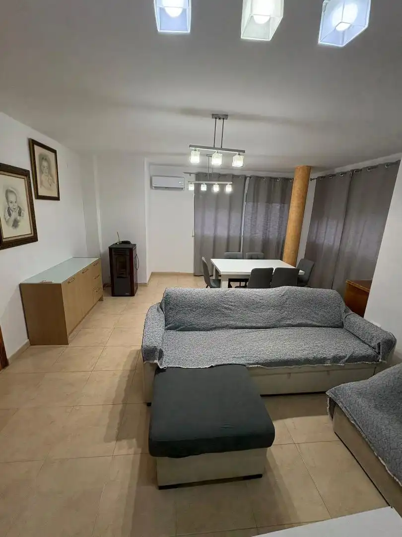 Casa adosada en venta en Calle Deportes, 13, Macastre Sala de estar de Casa adosada en venta en Macastre con Aire acondicionado y Balcón