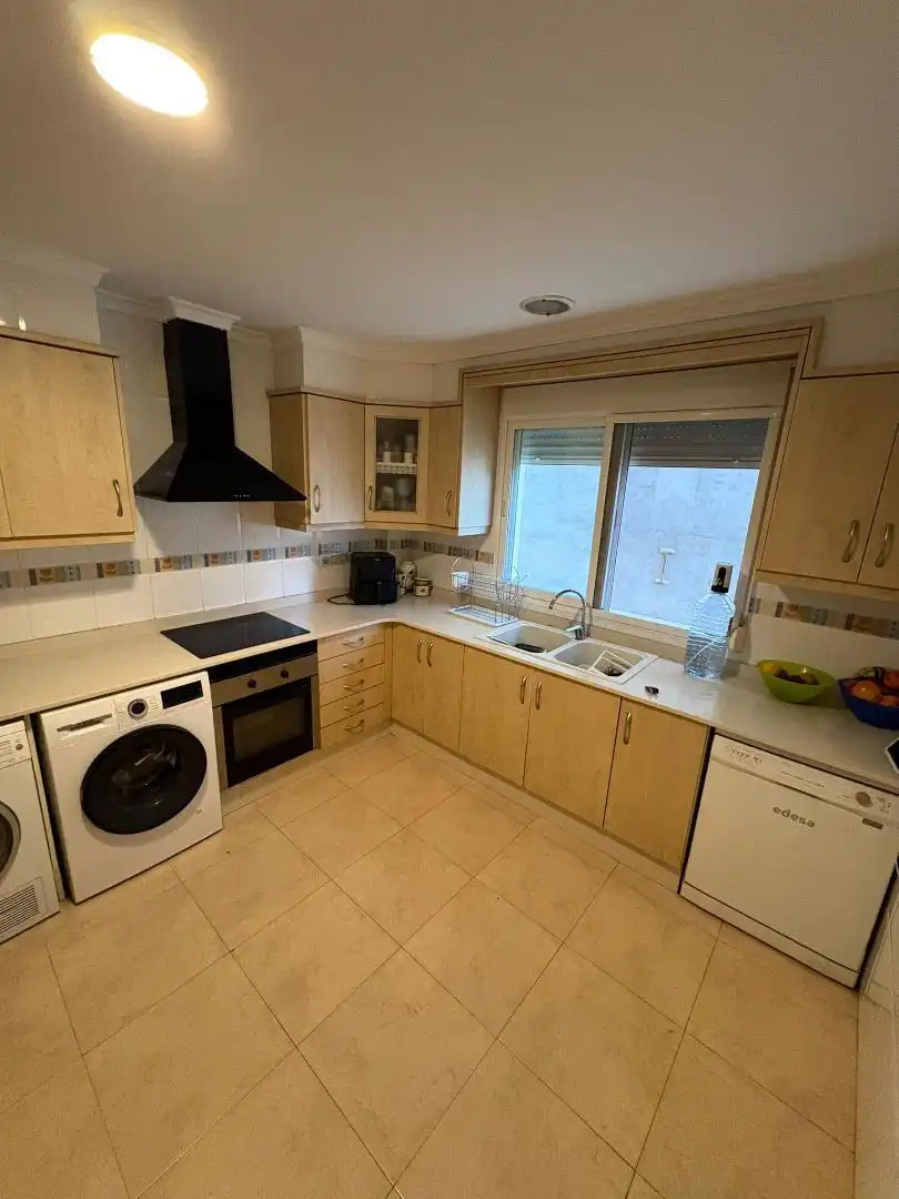 Casa adosada en venta en Calle Deportes, 13, Macastre Cocina de Casa adosada en venta en Macastre con Aire acondicionado y Balcón