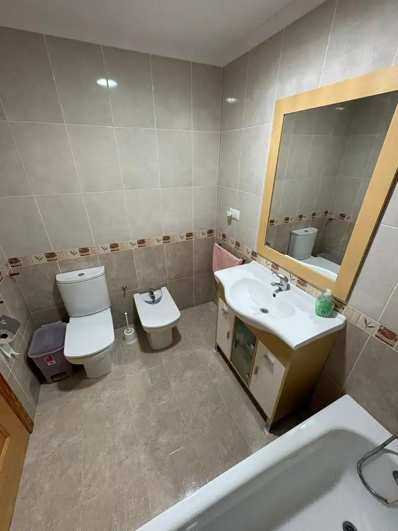Casa adosada en venta en Calle Deportes, 13, Macastre Baño de Casa adosada en venta en Macastre con Aire acondicionado y Balcón