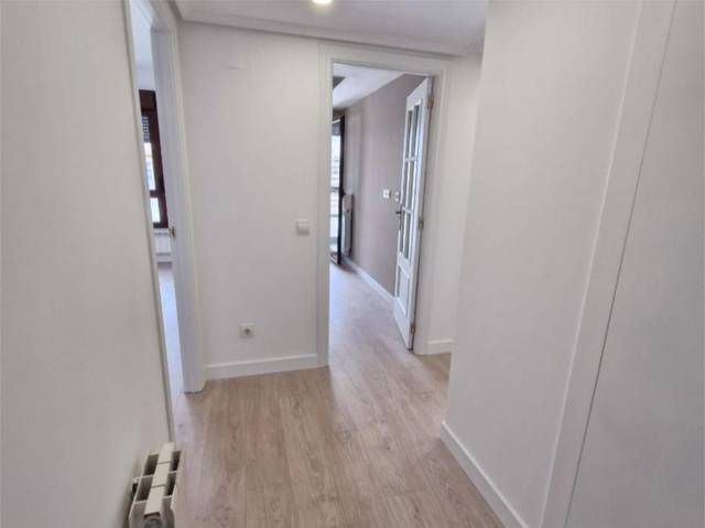 Piso en Venta en Calle de la Maquinilla, 10 en Palomeras Sureste