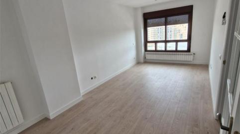Photo 5 of Flat for sale in Calle de la Maquinilla, 10, Palomeras Sureste,  Madrid Capital