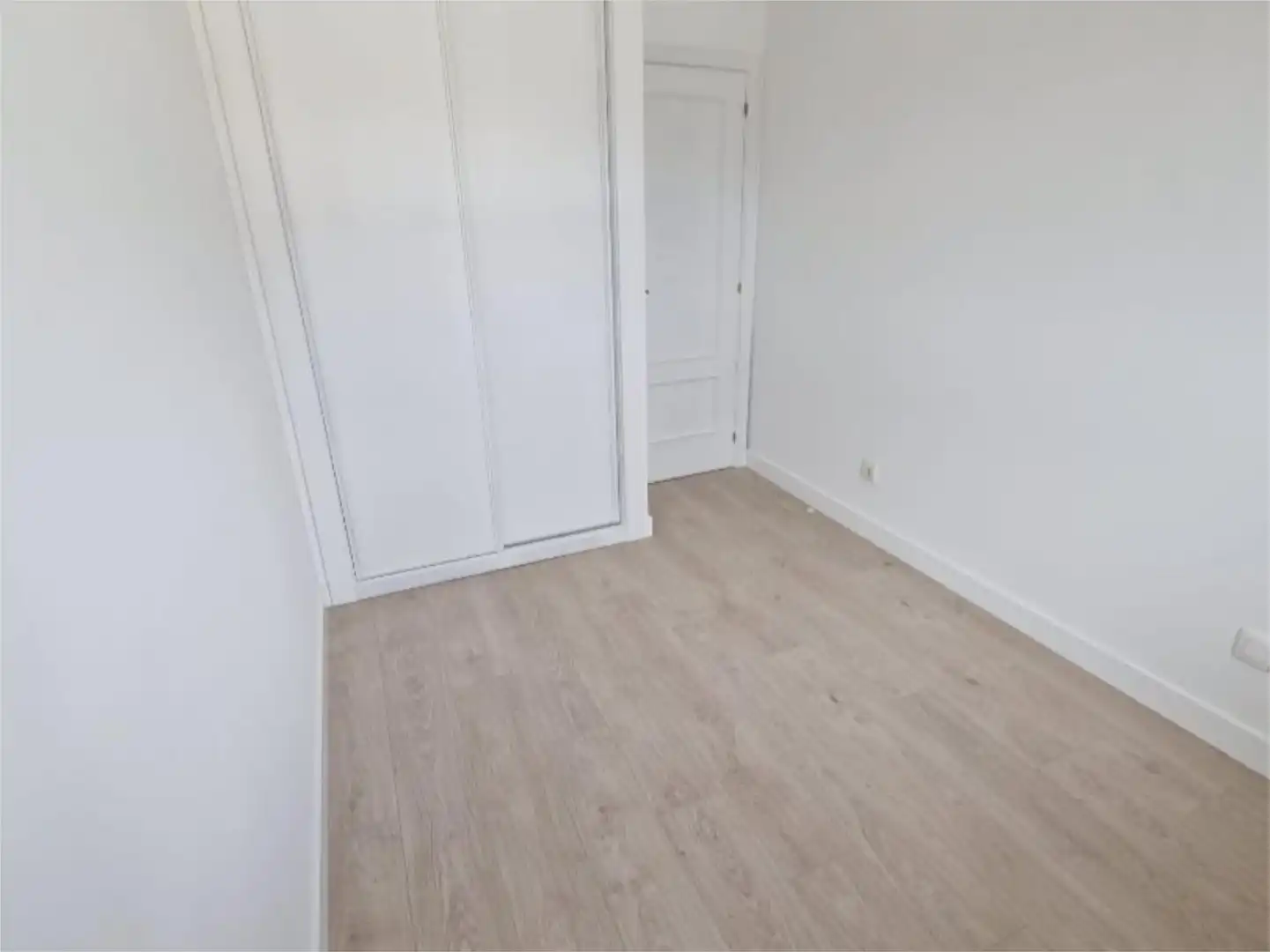 Flat for sale in Calle de la Maquinilla, 10, Palomeras Sureste Bedroom of Flat for sale in Madrid with Air Conditioner, Heating and Private garden