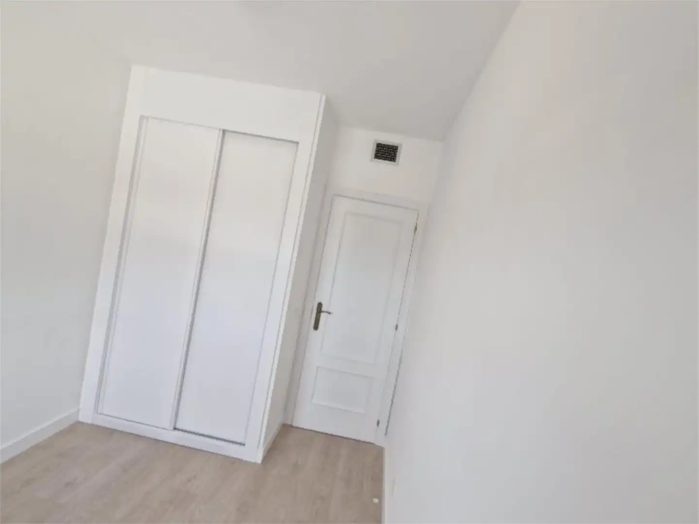 Flat for sale in Calle de la Maquinilla, 10, Palomeras Sureste Bedroom of Flat for sale in Madrid with Air Conditioner, Heating and Private garden