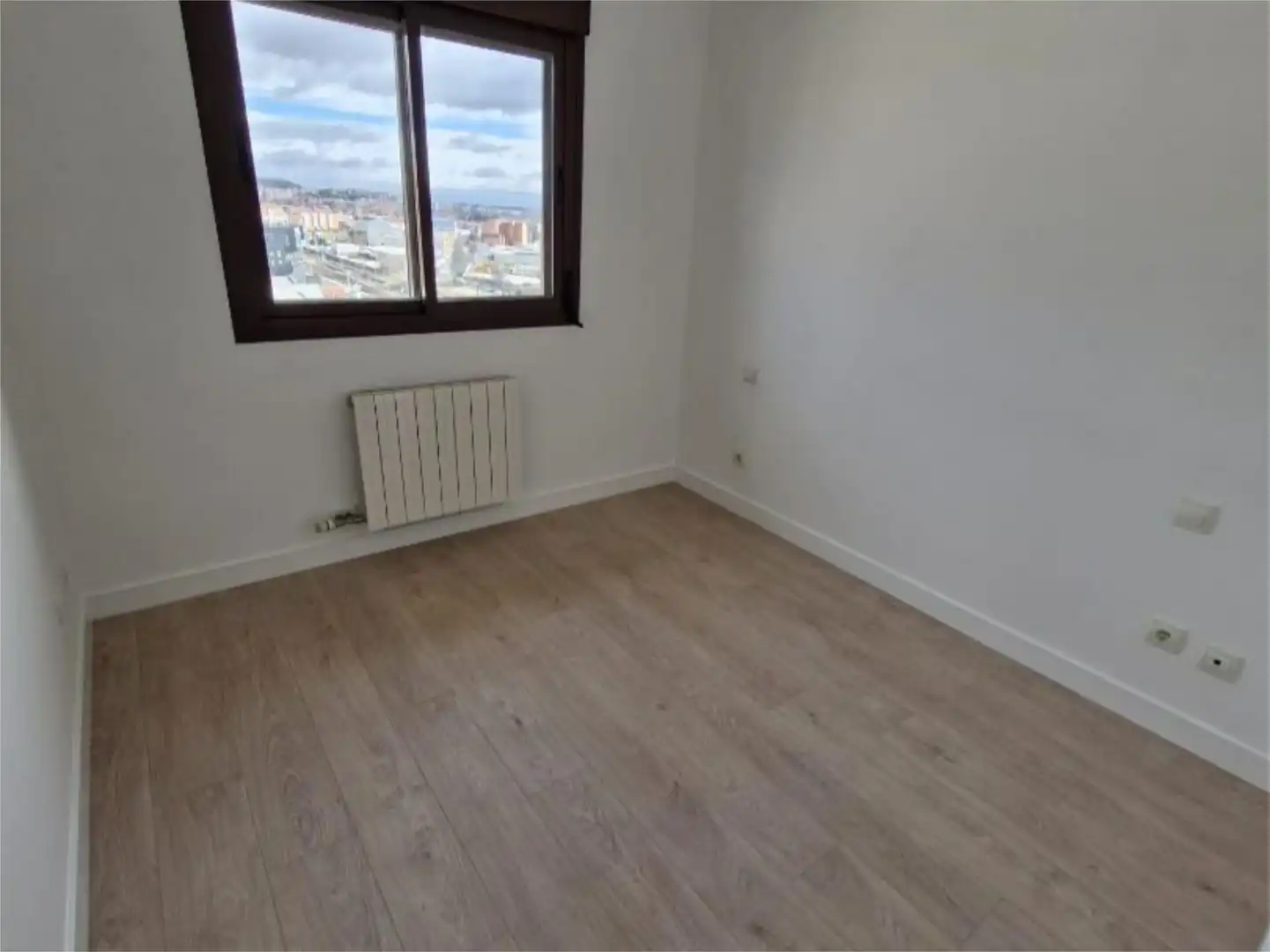 Flat for sale in Calle de la Maquinilla, 10, Palomeras Sureste Bedroom of Flat for sale in Madrid with Air Conditioner, Heating and Private garden