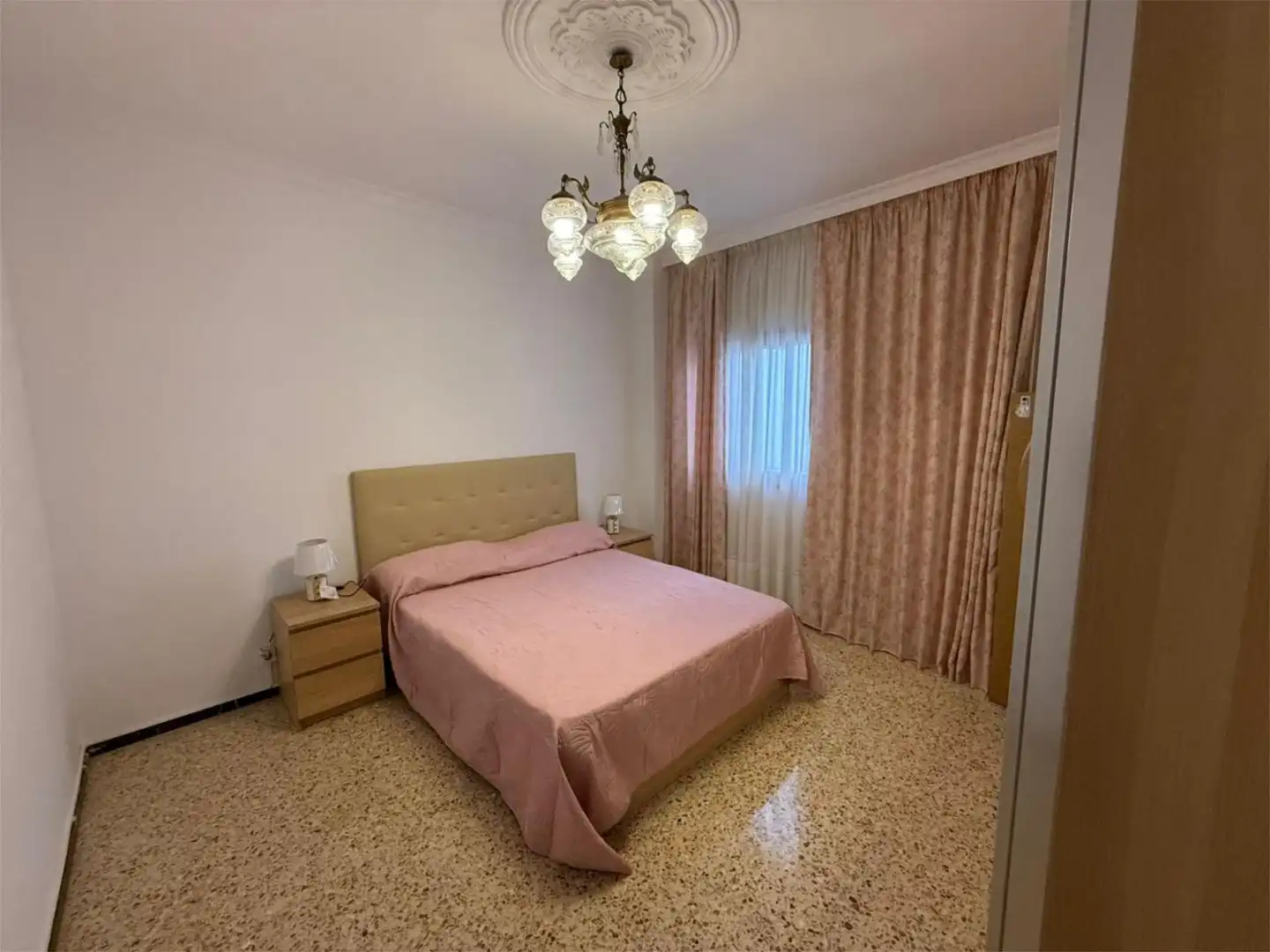 Flat for rent in Calle de Pi y Margall, 41, Alcaravaneras Flat for rent in Calle de Pi y Margall, 41, Alcaravaneras
