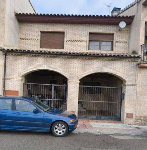 Casa adosada en Venta en Alfajarín