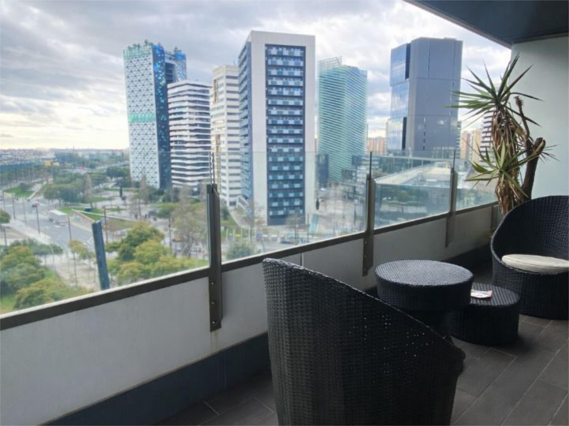 Terrassa de Pis en venda en L'Hospitalet de Llobregat amb Aire condicionat, Calefacció i Parquet