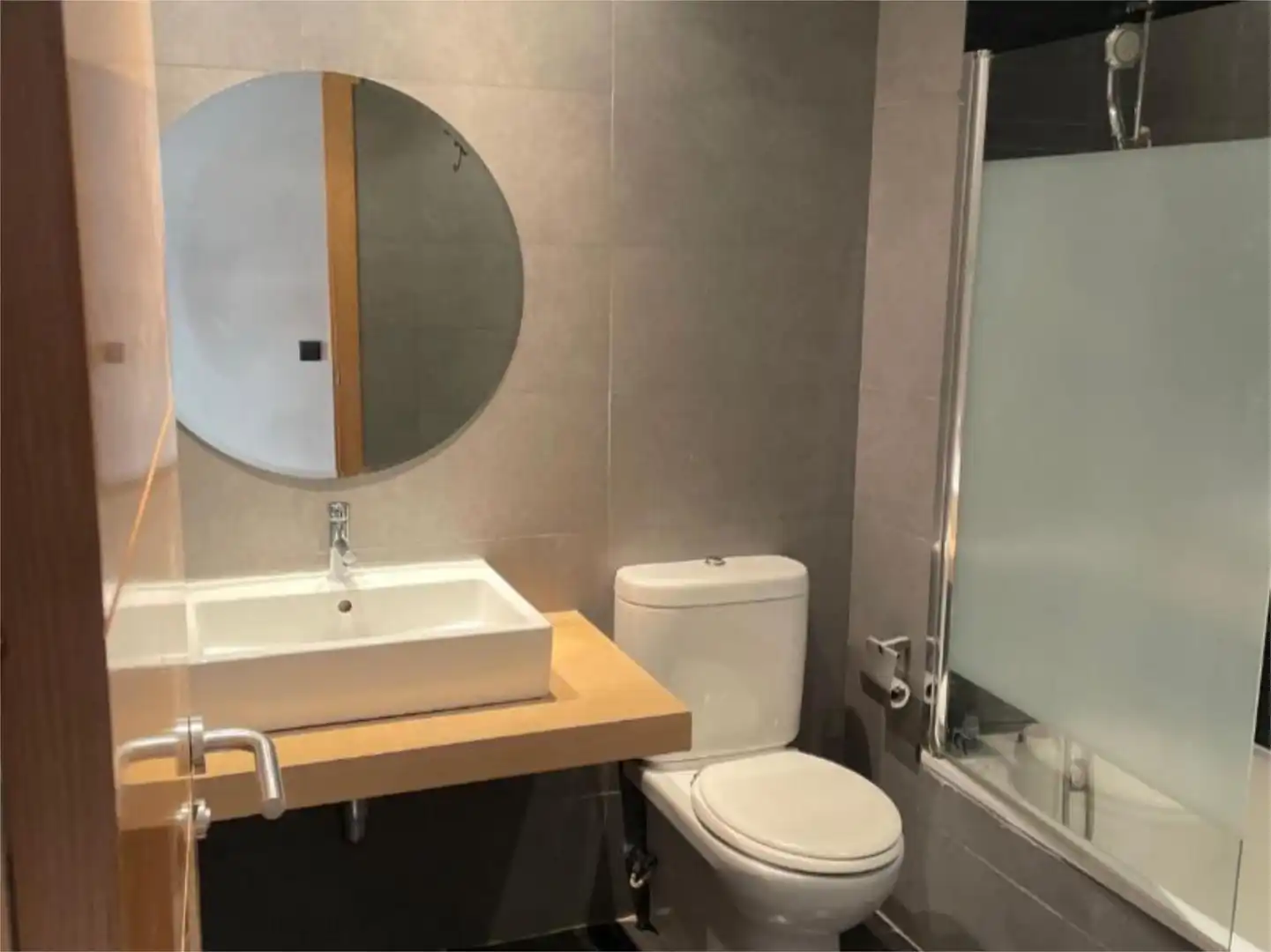 Flat for sale in Calle de Portomarín, 11, Las Tablas Bathroom of Flat for sale in Madrid with Air Conditioner, Heating and Parquet flooring