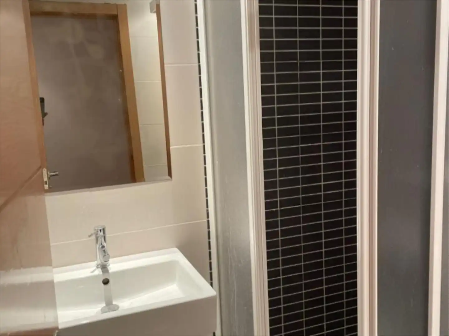 Flat for sale in Calle de Portomarín, 11, Las Tablas Bathroom of Flat for sale in Madrid with Air Conditioner, Heating and Parquet flooring