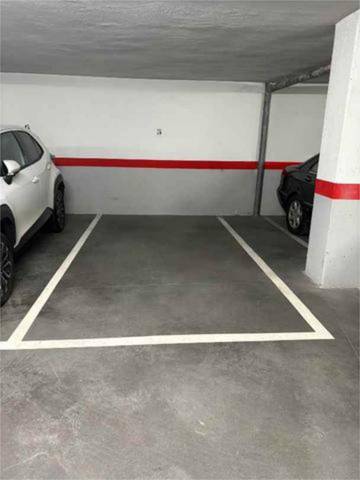 Garaje en Alquiler en Centro - Corte Inglés