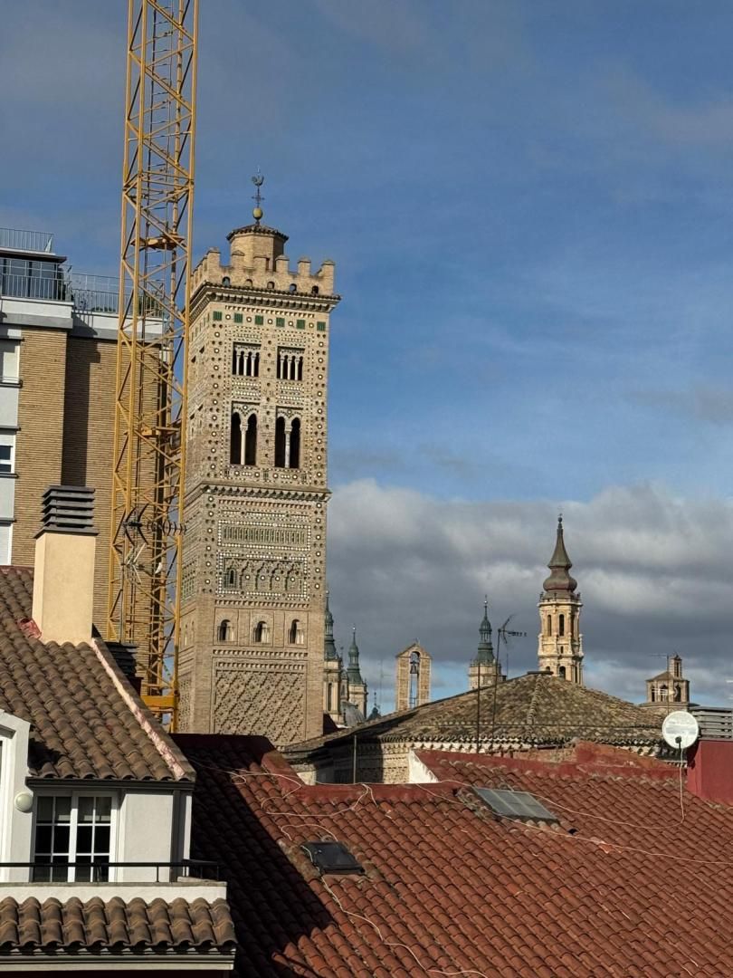 Vista exterior de Piso de alquiler en  Zaragoza Capital con Calefacción, Parquet y Trastero