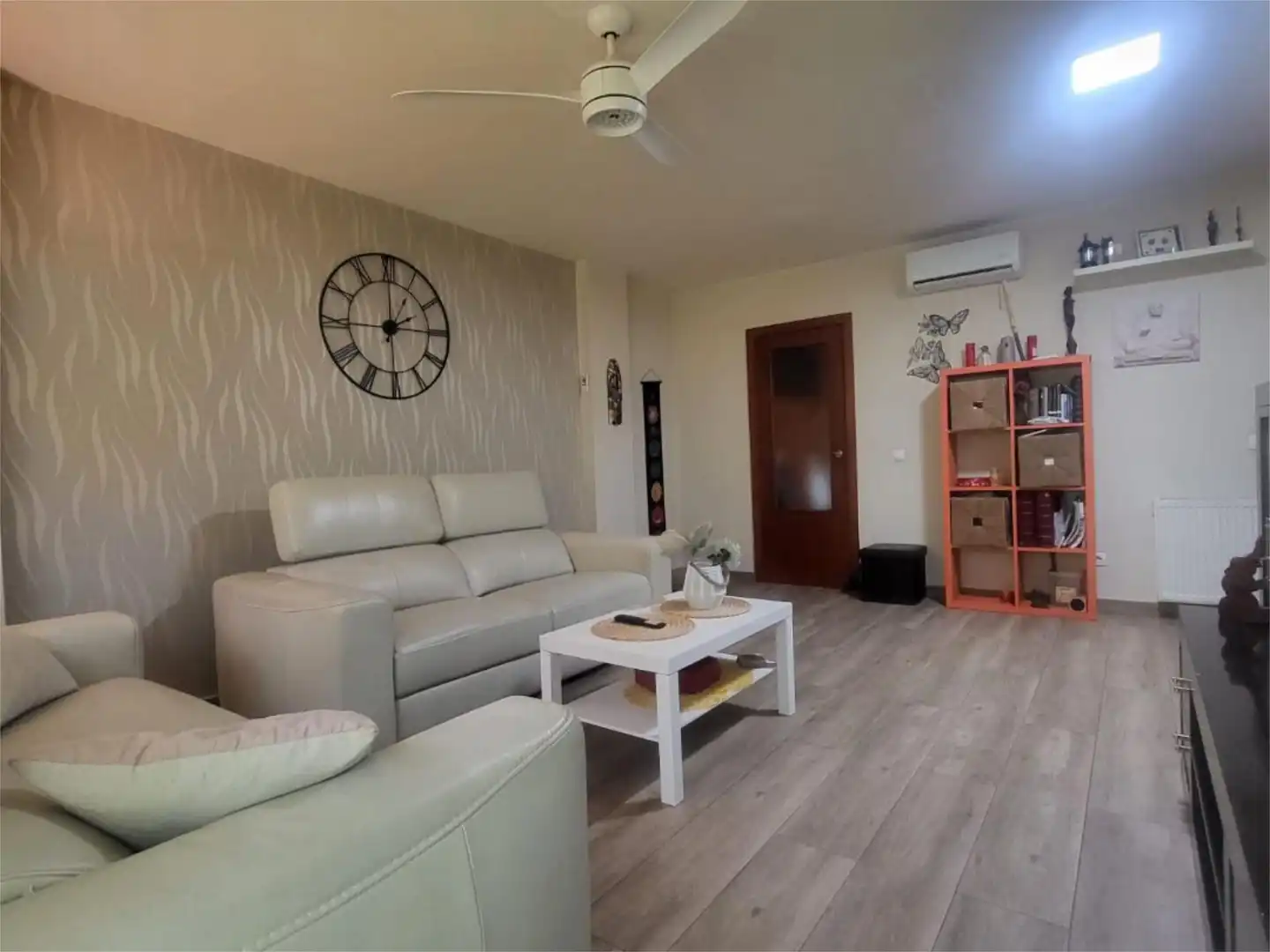 Living room of Flat for sale in Navalcarnero  with Air Conditioner, Terrace and Swimming Pool