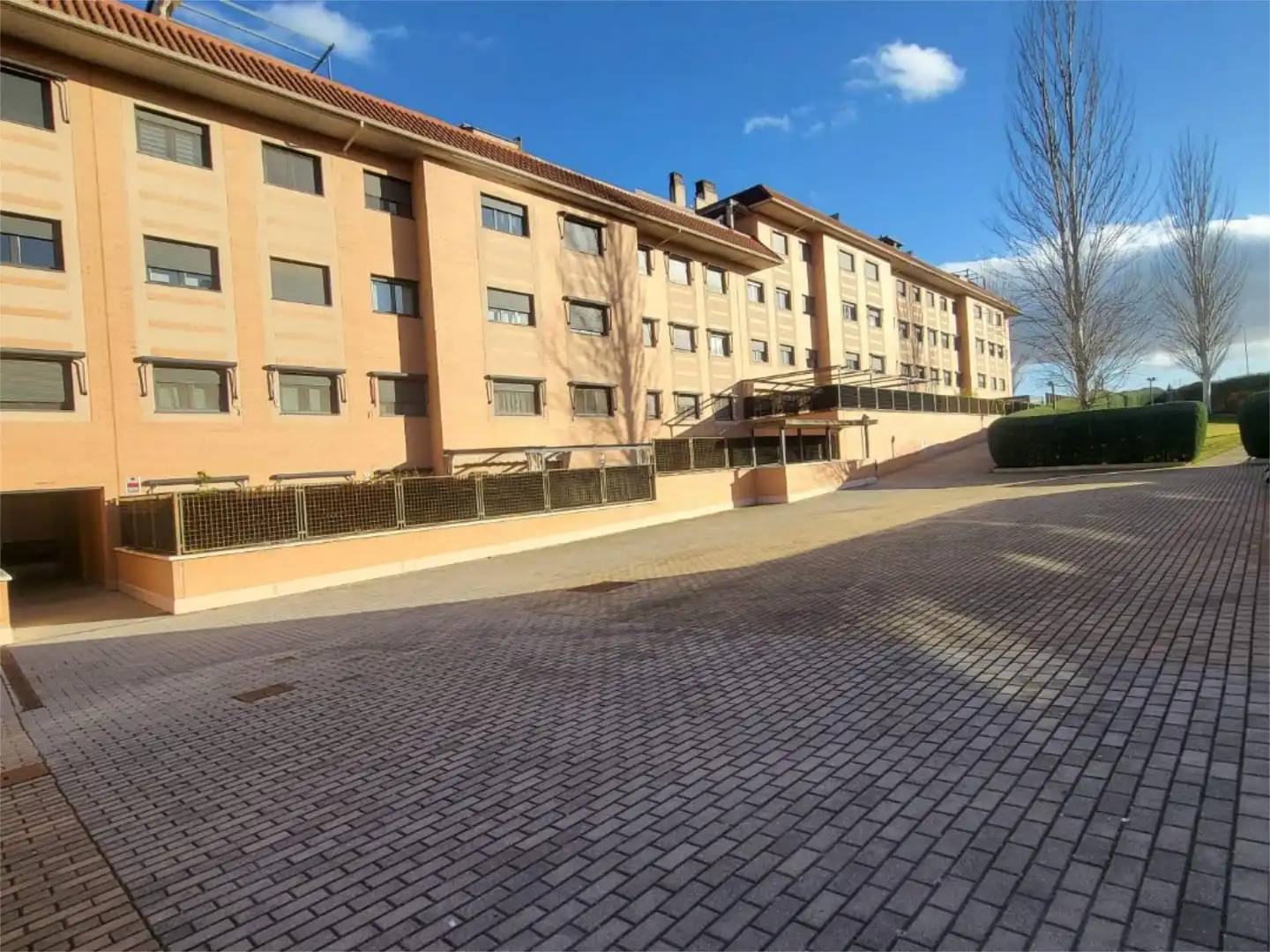 Exterior view of Flat for sale in Navalcarnero  with Air Conditioner, Terrace and Swimming Pool
