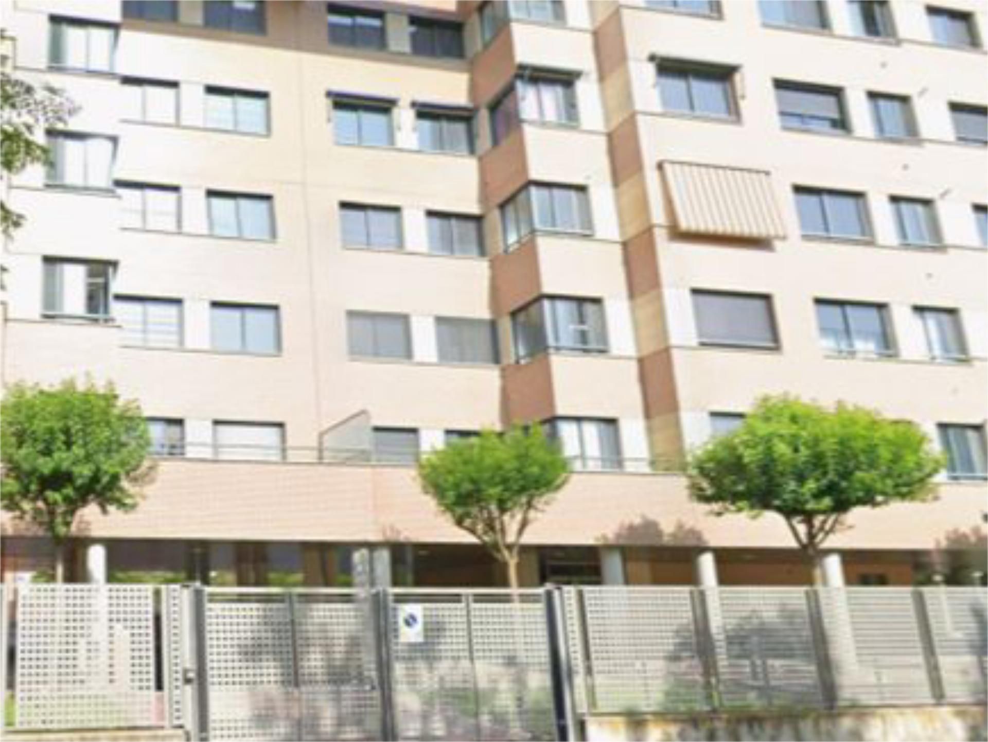 Vista exterior de Piso en venta en Valladolid Capital con Calefacción, Jardín privado y Parquet