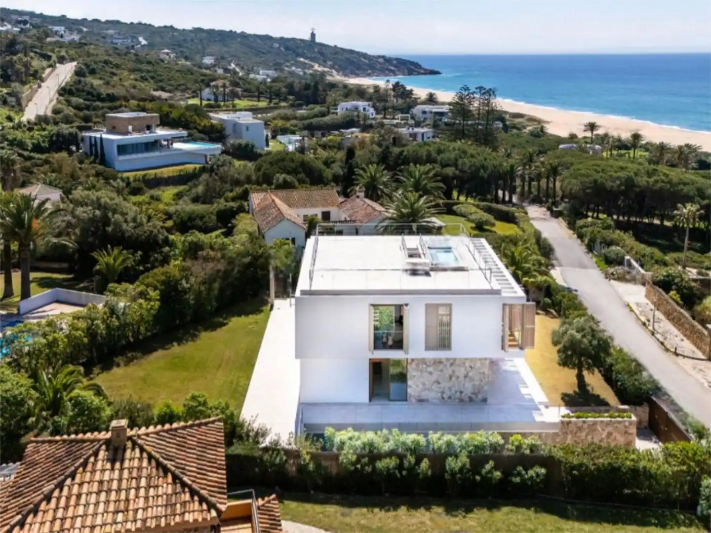 Houses for sale in Urbanización Atlanterra J, 3, Alemanes Exterior view of Houses for sale in Zahara de los Atunes with Air Conditioner, Terrace and Swimming Pool