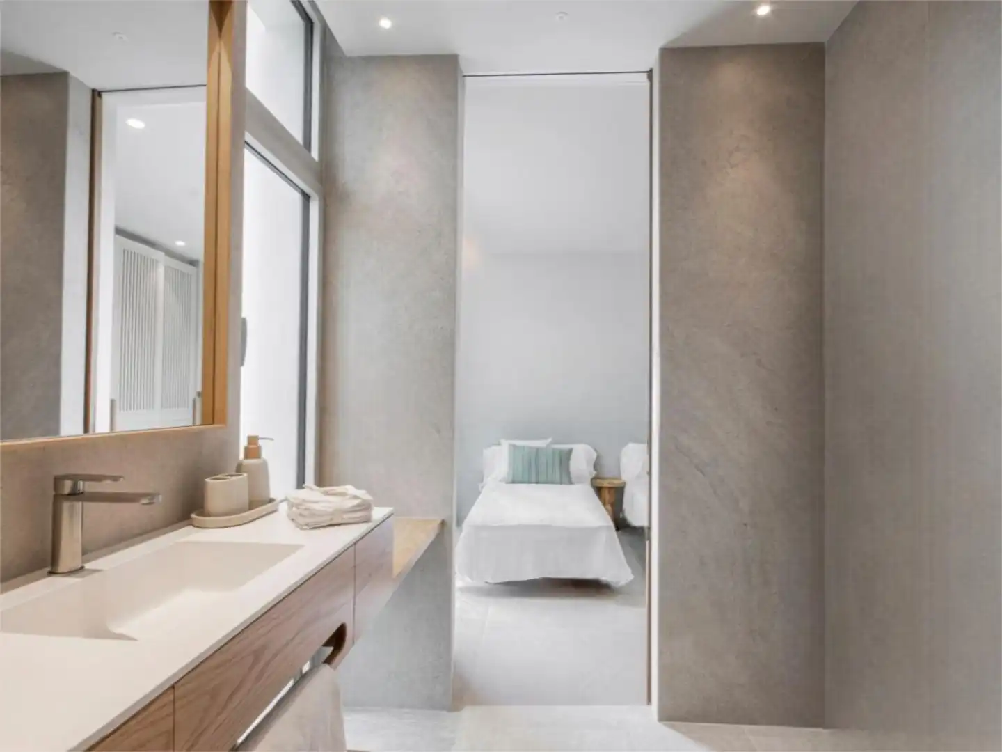 Houses for sale in Urbanización Atlanterra J, 3, Alemanes Bathroom of Houses for sale in Zahara de los Atunes with Air Conditioner, Terrace and Swimming Pool