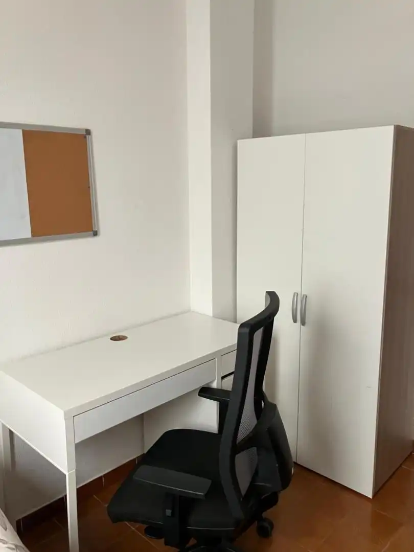 Study for share in Barcelona  with Furnished