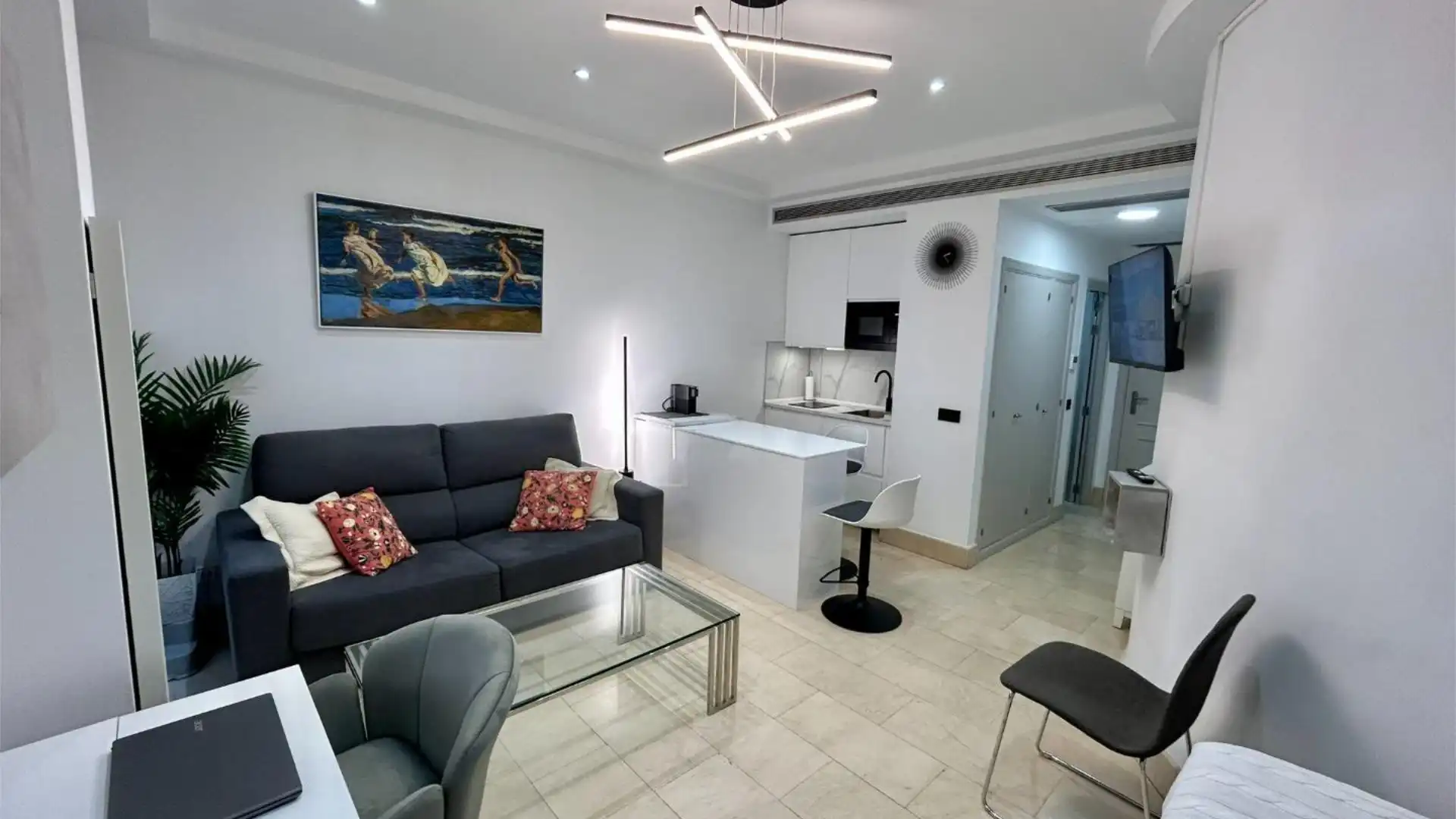 Sala de estar de Piso de alquiler en  Madrid Capital con Aire acondicionado, Calefacción y Trastero