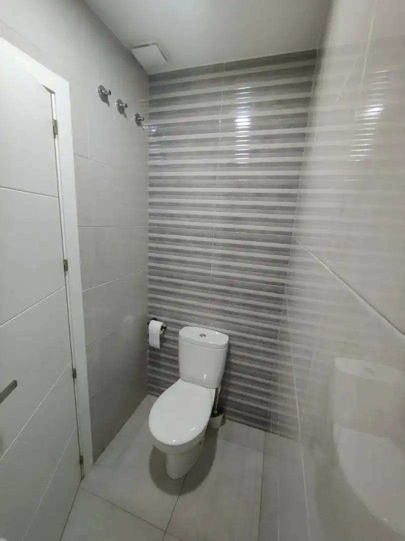 Casa o chalet en venta en Calle Siervas de Maria, 16, Valdepeñas Baño de Casa o chalet en venta en Valdepeñas con Aire acondicionado, Terraza y Piscina