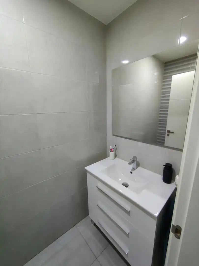 Casa o chalet en venta en Calle Siervas de Maria, 16, Valdepeñas Baño de Casa o chalet en venta en Valdepeñas con Aire acondicionado, Terraza y Piscina