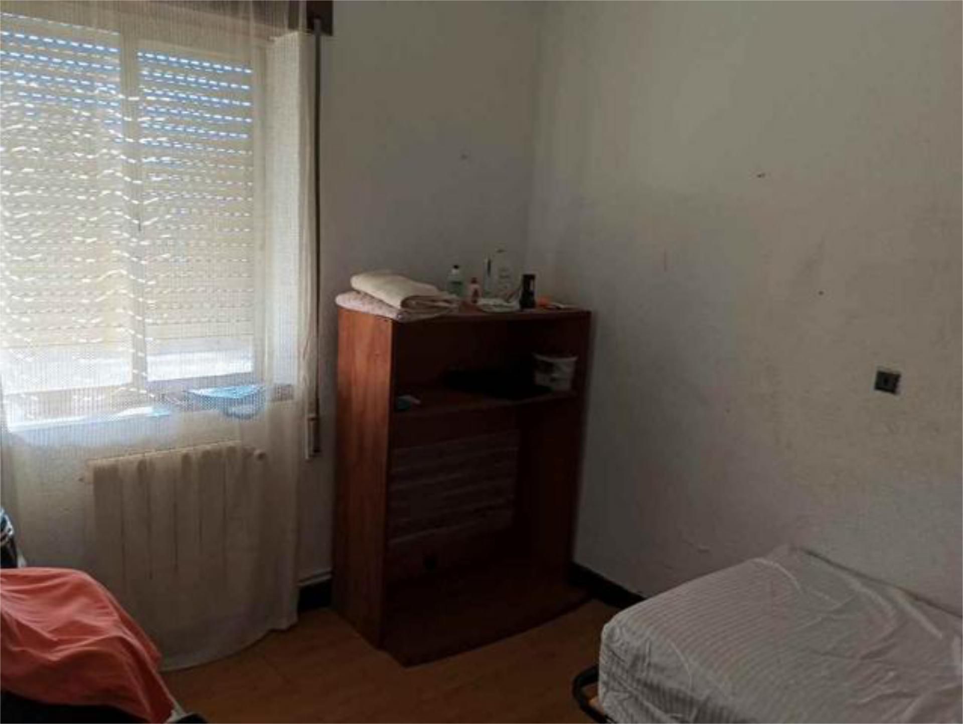 Bedroom of Flat for sale in Torrelavega   with Heating