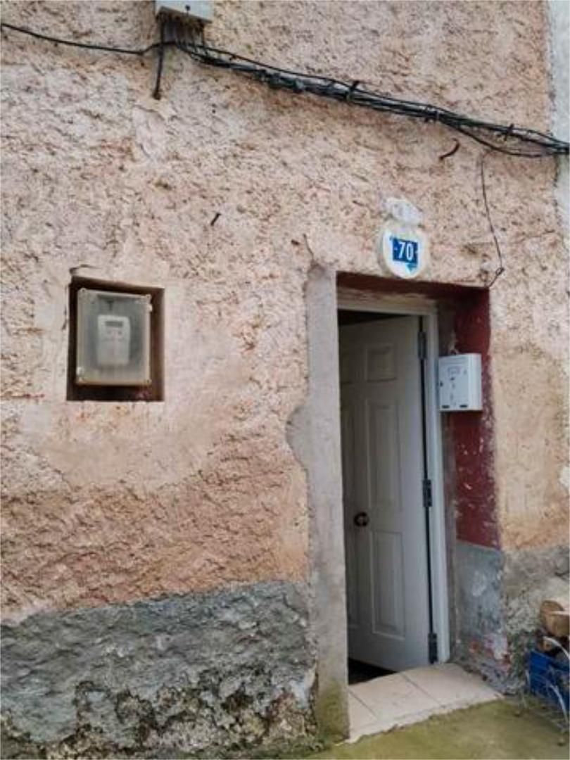 Vista exterior de Casa o xalet en venda en La Vilueña amb Jardí privat i Traster