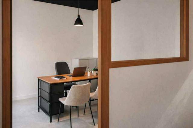 Oficina en Alquiler en En Corts - Doctor Waksman