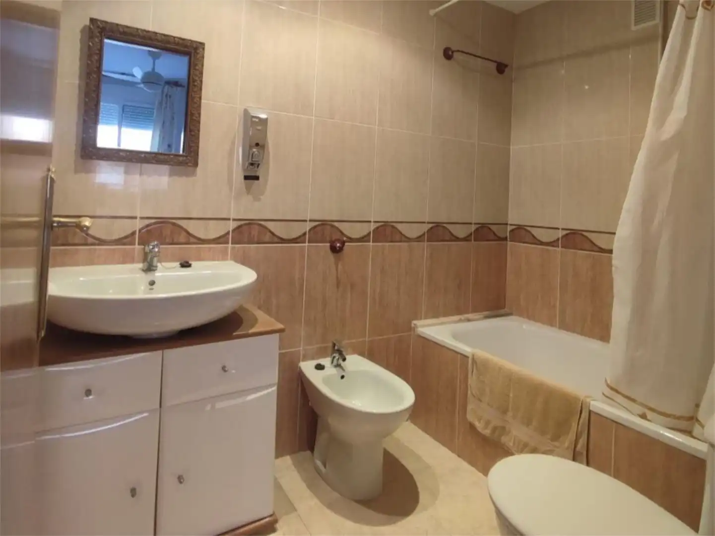 Bathroom of Flat for sale in Oropesa del Mar / Orpesa  with Air Conditioner, Swimming Pool and Balcony