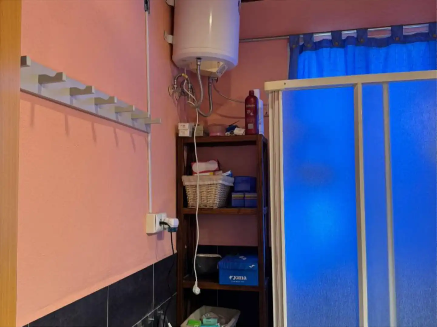 Bathroom of Flat for sale in Potries  with Air Conditioner, Private garden and Storage room