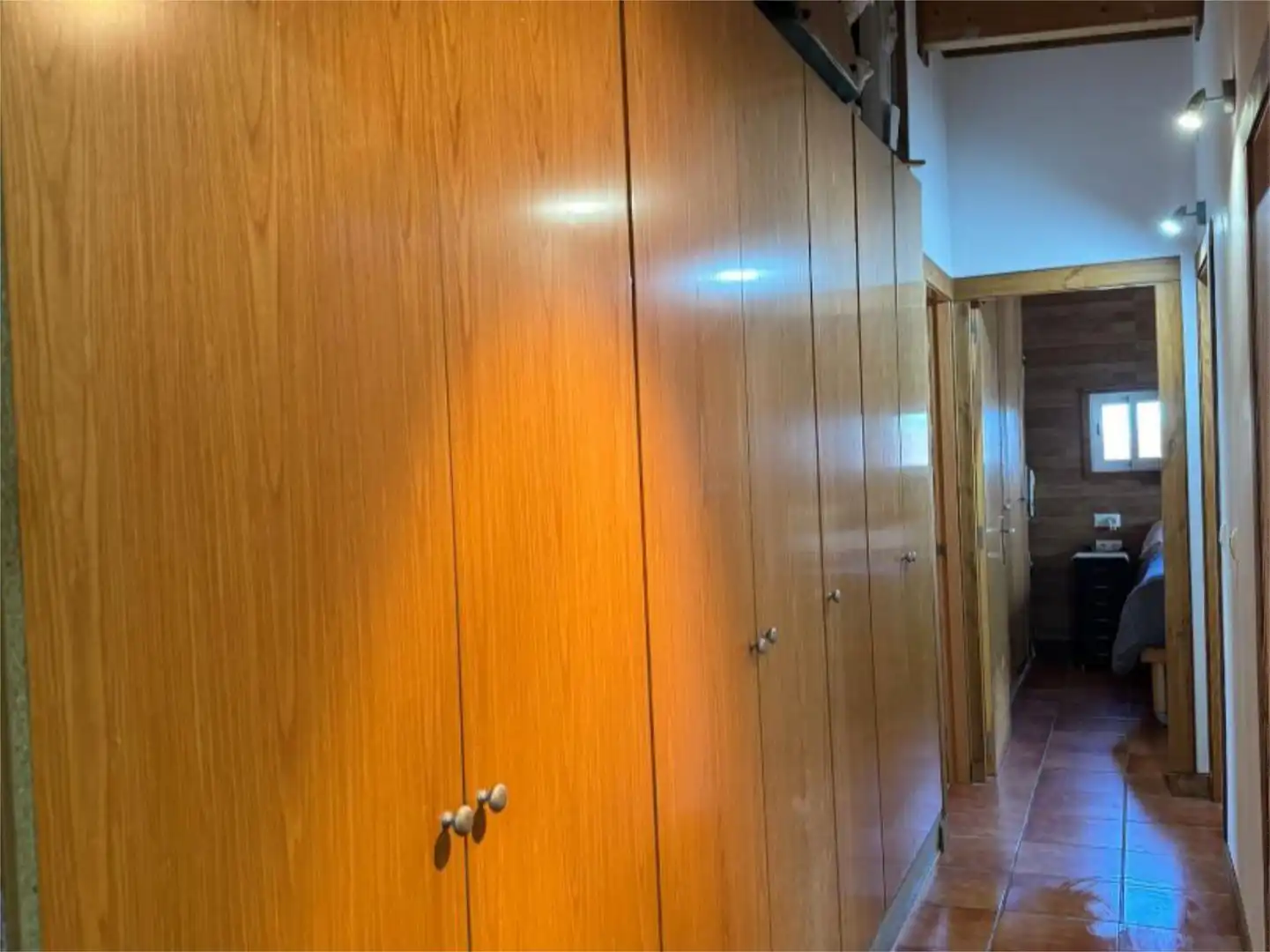 Flat for sale in Potries  with Air Conditioner, Private garden and Storage room