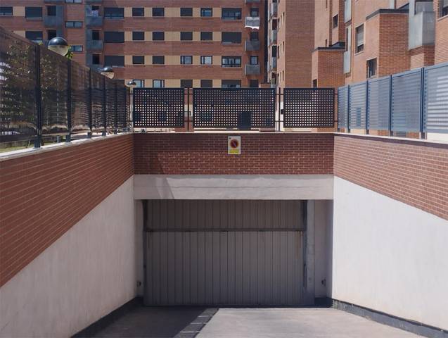 Garaje en Alquiler en Calle de la Nebulosa, 32 en Pilaríca - Los Santos