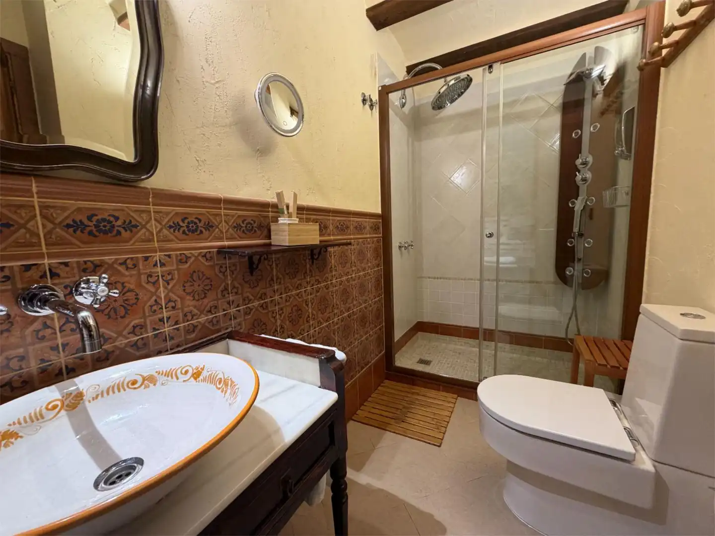 Bathroom of Detached homes for sale in Buitrago del Lozoya  with Air Conditioner, Heating and Terrace