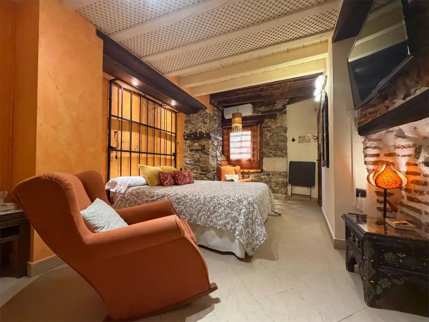 Bedroom of Detached homes for sale in Buitrago del Lozoya  with Air Conditioner, Heating and Terrace