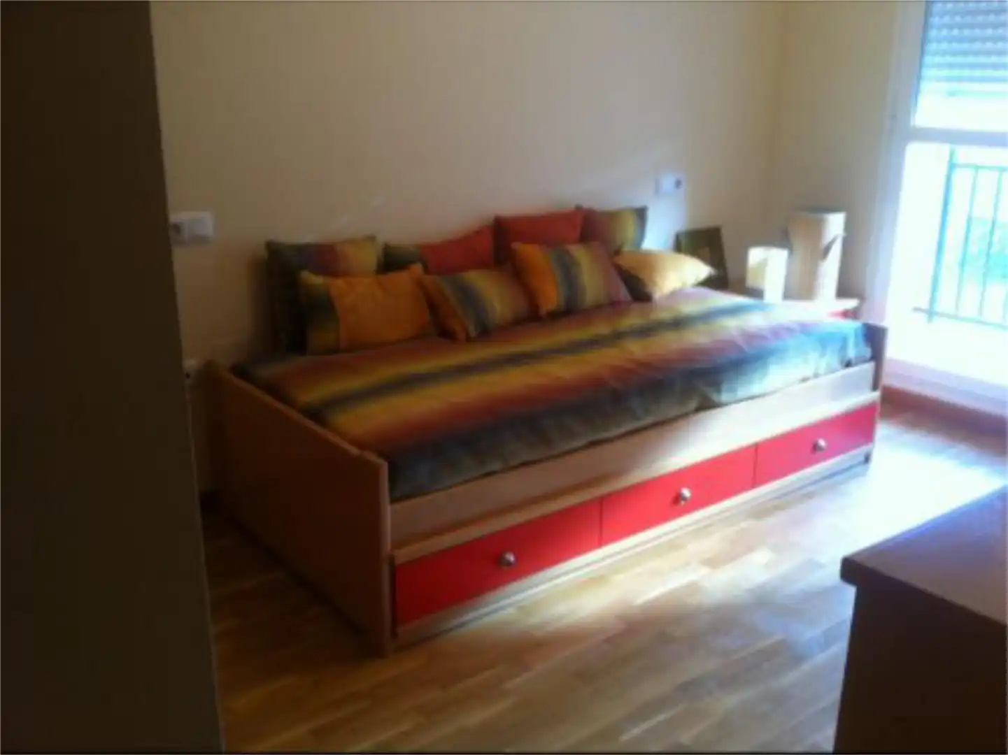 Piso en venta en Calle D. Andres Cid, 15, Monfarracinos Habitación de Piso en venta en Monfarracinos con Calefacción, Jardín privado y Parquet