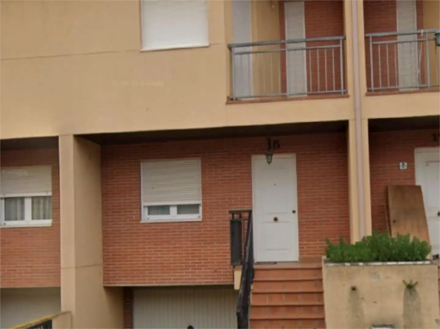 Piso en venta en Calle D. Andres Cid, 15, Monfarracinos Vista exterior de Piso en venta en Monfarracinos con Calefacción, Jardín privado y Parquet